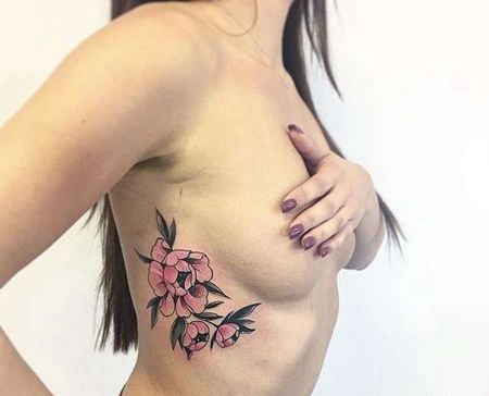 New School侧腰牡丹纹身图案