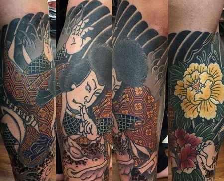 日式小腿武士青蛙纹身图案