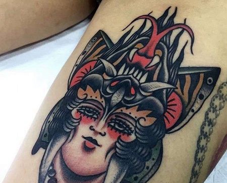 Old School大腿女人恶魔纹身图案