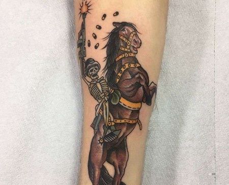 Old School小臂马骷髅纹身图案