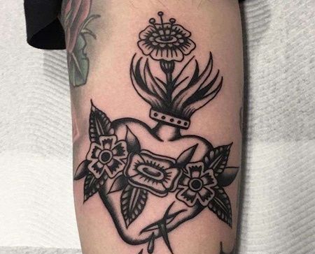 Old School大臂心纹身图案