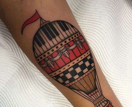Old School小臂热气球纹身图案