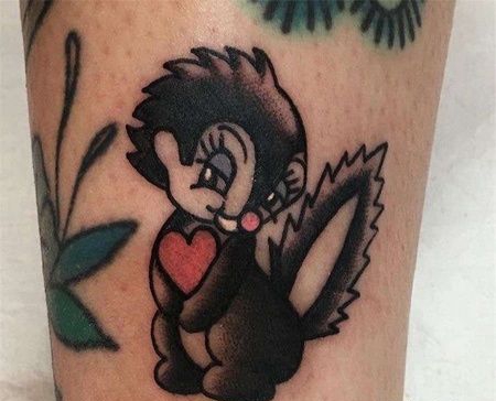 Old School大臂松鼠纹身图案