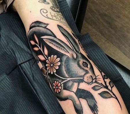 Old School小臂兔子纹身图案