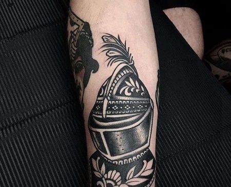 Old School小腿盔甲纹身图案