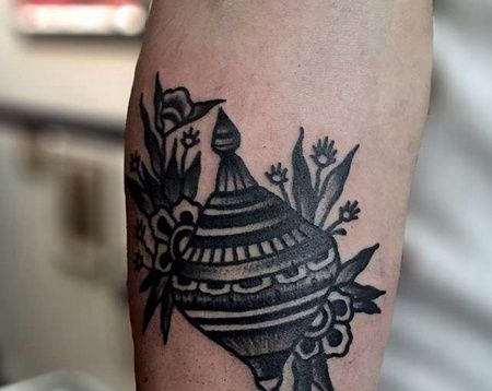 Old School小臂陀螺纹身图案