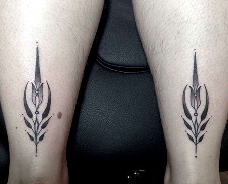 小腿叶子纹身图案