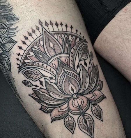 几何大腿荷花纹身图案