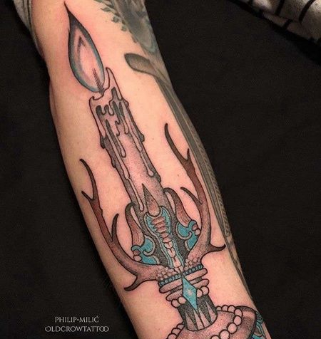 几何小臂蜡烛纹身图案