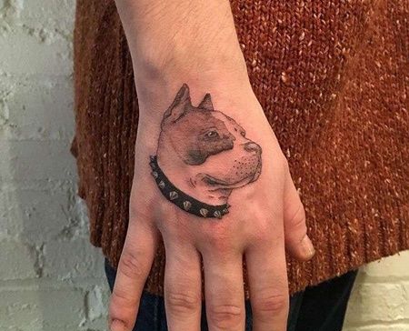 New School手背狗纹身图案