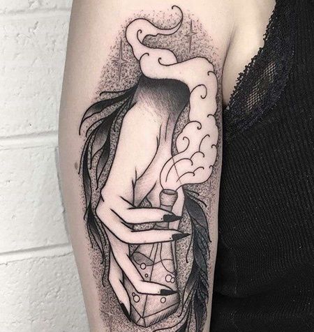 New School大臂手瓶子纹身图案