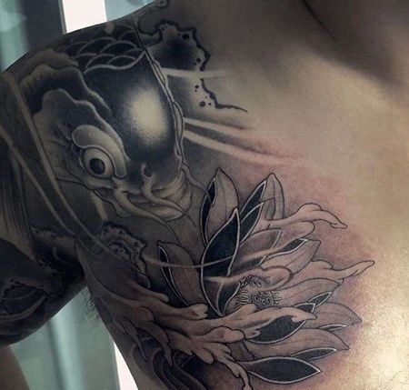 新传统前胸鲤鱼荷花纹身图案