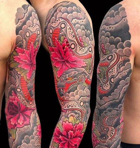新传统胳膊蛇牡丹纹身图案