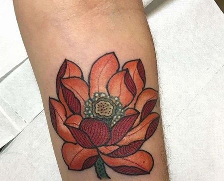 日式小臂荷花纹身图案