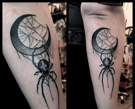 New School小臂月亮蜘蛛纹身图案