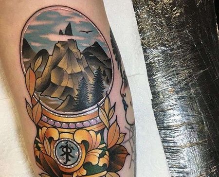 New School小腿山花卉纹身图案