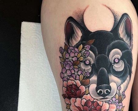 New School大腿狼牡丹纹身图案