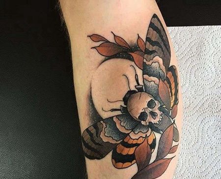 New School小腿蛾子纹身图案