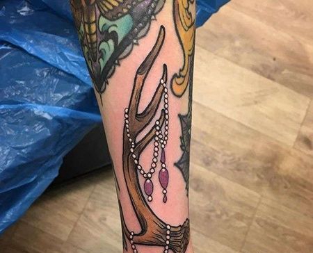 New School小腿鹿角纹身图案