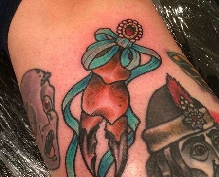 Old School大腿蟹钳纹身图案