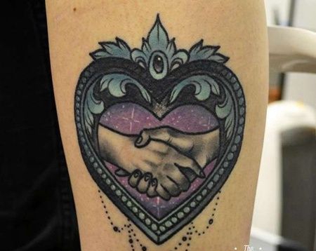 New School小臂心手纹身图案