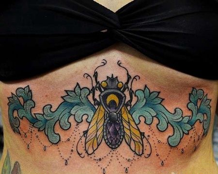New School腹部蝉纹身图案