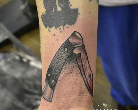 New School小臂折刀纹身图案