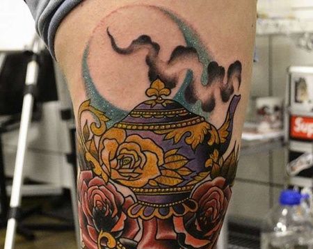 New School大腿茶壶玫瑰纹身图案