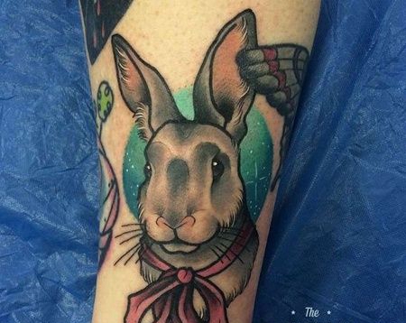 New School小腿兔子纹身图案