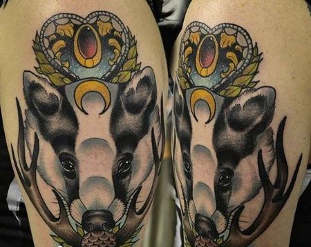 New School大臂猪纹身图案