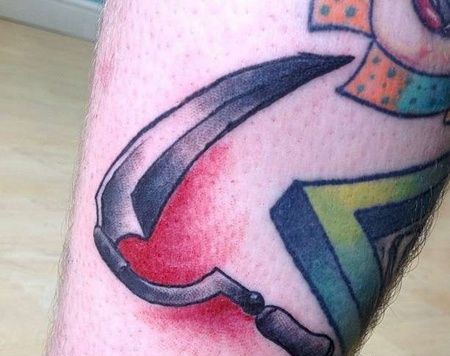 Old School小腿镰刀纹身图案