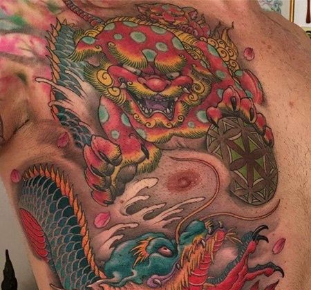 新传统前胸唐狮龙纹身图案