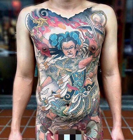 日式前胸腹部哪吒纹身图案