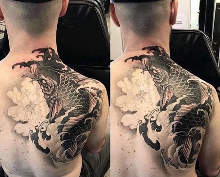 新传统后肩鲤鱼纹身图案