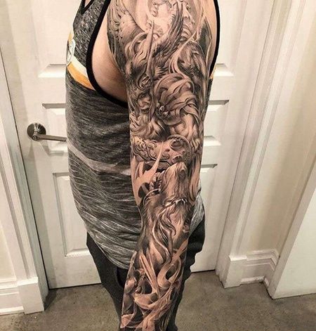 写实胳膊天使狼纹身图案