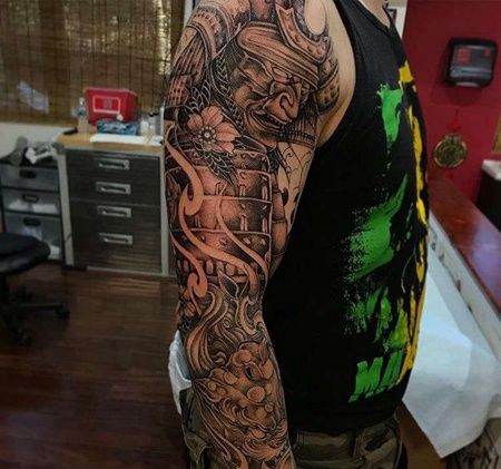 新传统胳膊鬼武士唐狮纹身图案