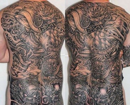 新传统后背武士唐狮纹身图案