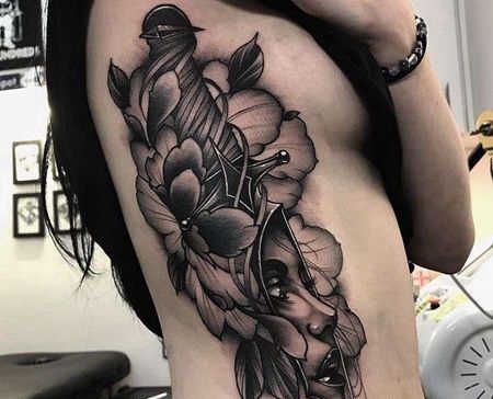 New School侧腰牡丹匕首纹身图案