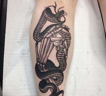 New School小腿蛇骷髅纹身图案