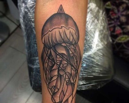 New School小臂水母纹身图案