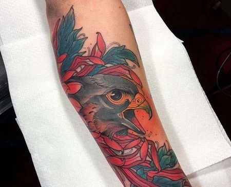 New School小臂老鹰菊花纹身图案