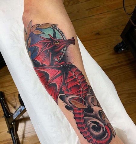 New School小臂海马纹身图案