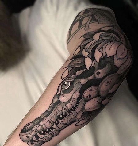 New School小臂鳄鱼纹身图案