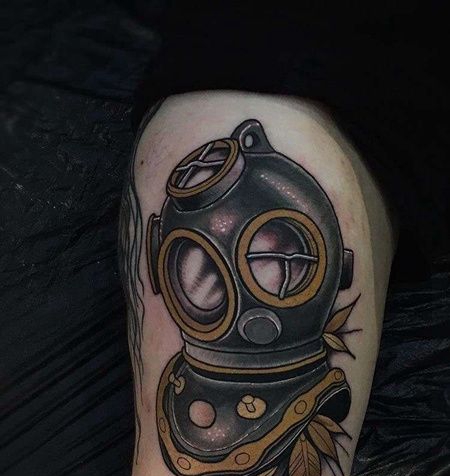 New School大臂潜水钟纹身图案