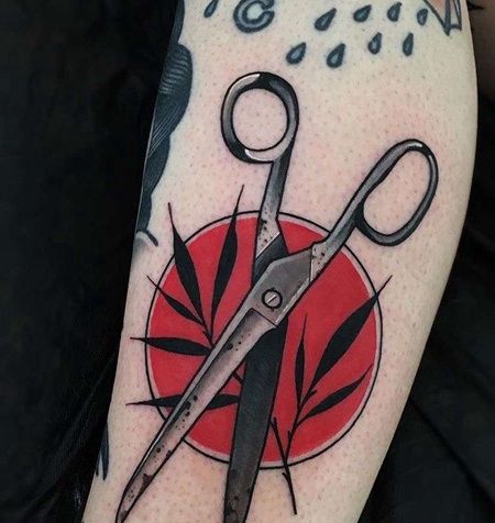 New School小腿剪刀纹身图案