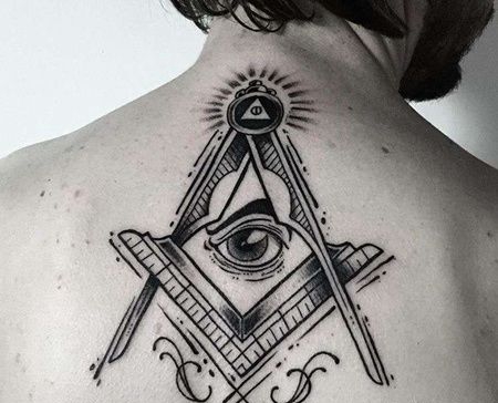 New School后颈眼睛纹身图案