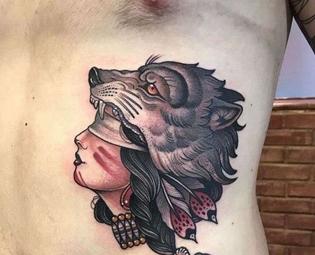 New School侧腰狼女人纹身图案