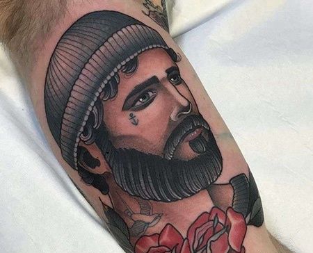 New School大臂人像玫瑰纹身图案