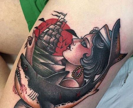 New School大腿鲨鱼女人纹身图案