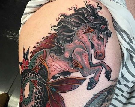 New School大腿马纹身图案